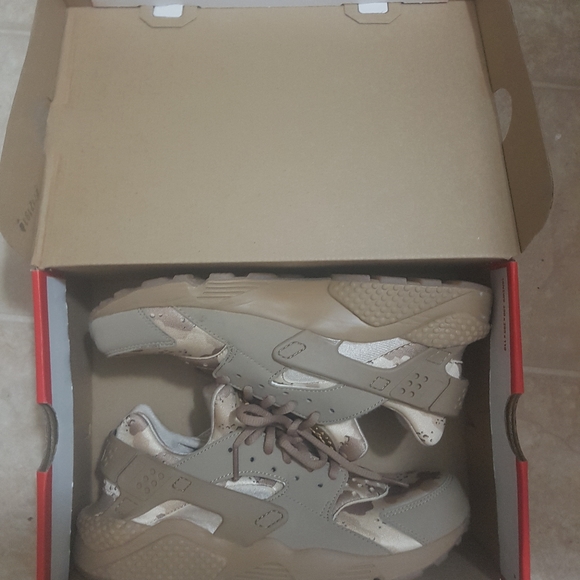 Nike hurache camo runs - Picture 1 of 3